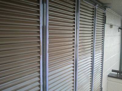 20130401外壁塗装A様邸雨戸塗装  13.33.39-s.jpg